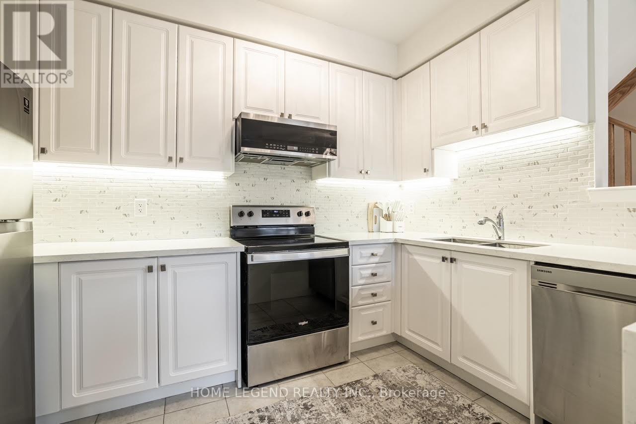 123 Bravo Lane, Newmarket (Woodland Hill), Ontario  L3X 0L2 - Photo 14 - N12212400
