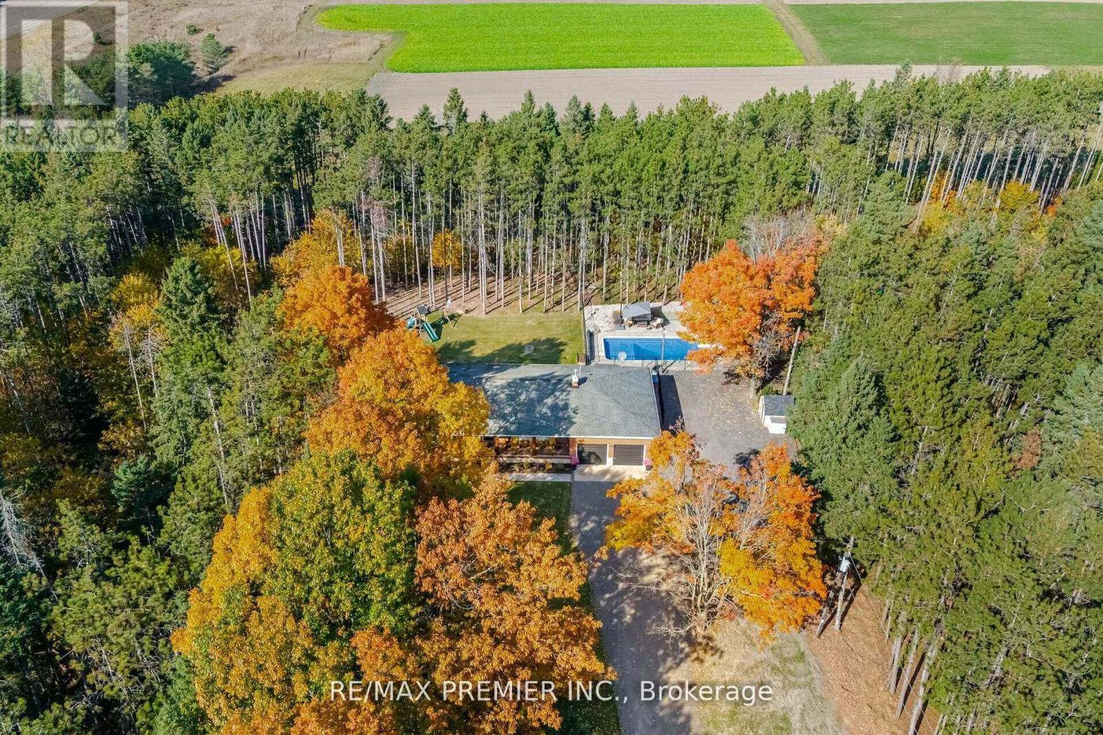 4904 10th Side Road, Essa, Ontario  L0L 2N0 - Photo 1 - N12212410
