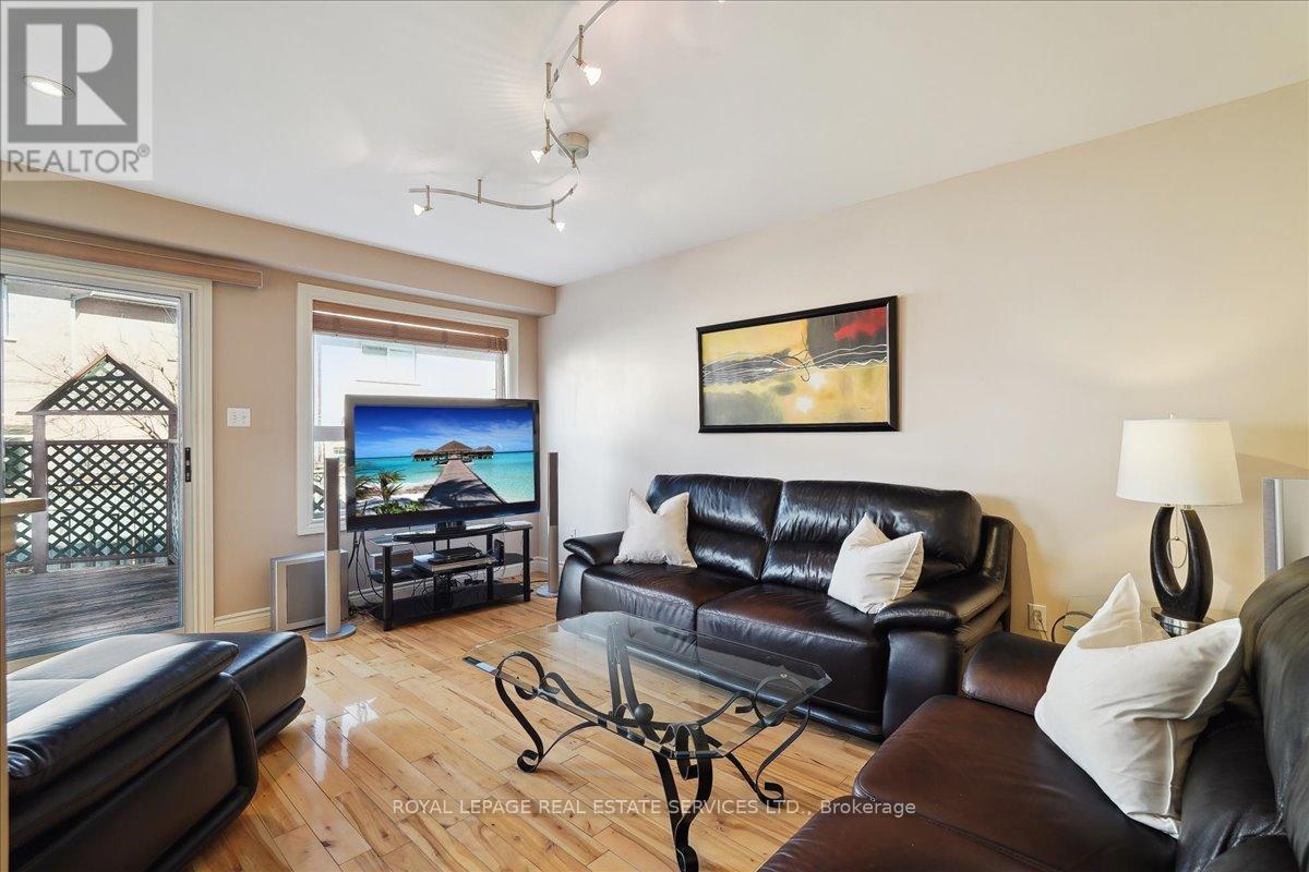 86 Nahanni Drive, Richmond Hill (Langstaff), Ontario  L4B 4L4 - Photo 15 - N12212419