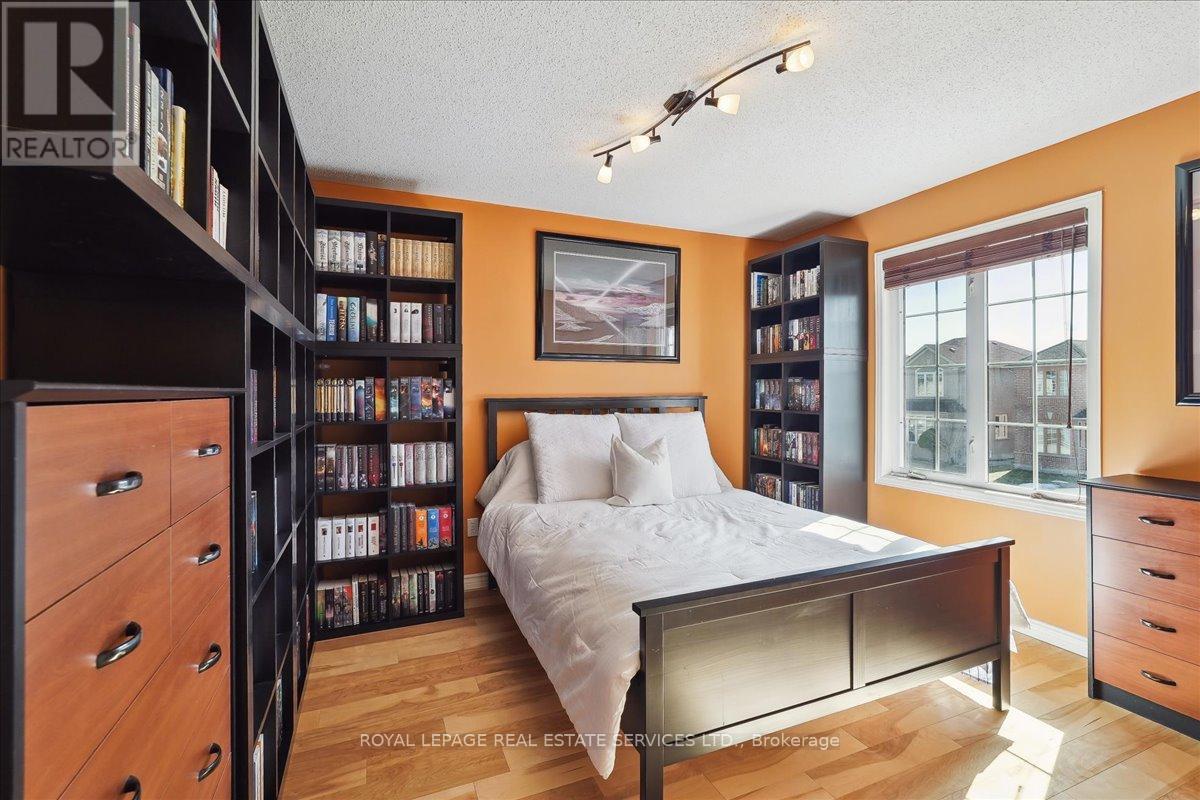 86 Nahanni Drive, Richmond Hill (Langstaff), Ontario  L4B 4L4 - Photo 24 - N12212419