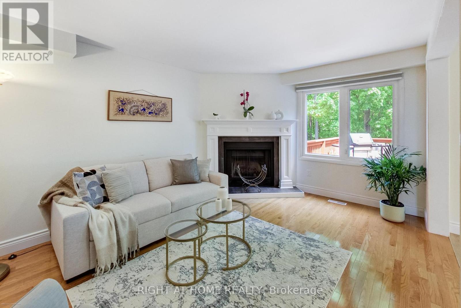 393 Vanden Bergh Boulevard, Newmarket (Bristol-London), Ontario  L3Y 7Z8 - Photo 12 - N12212460