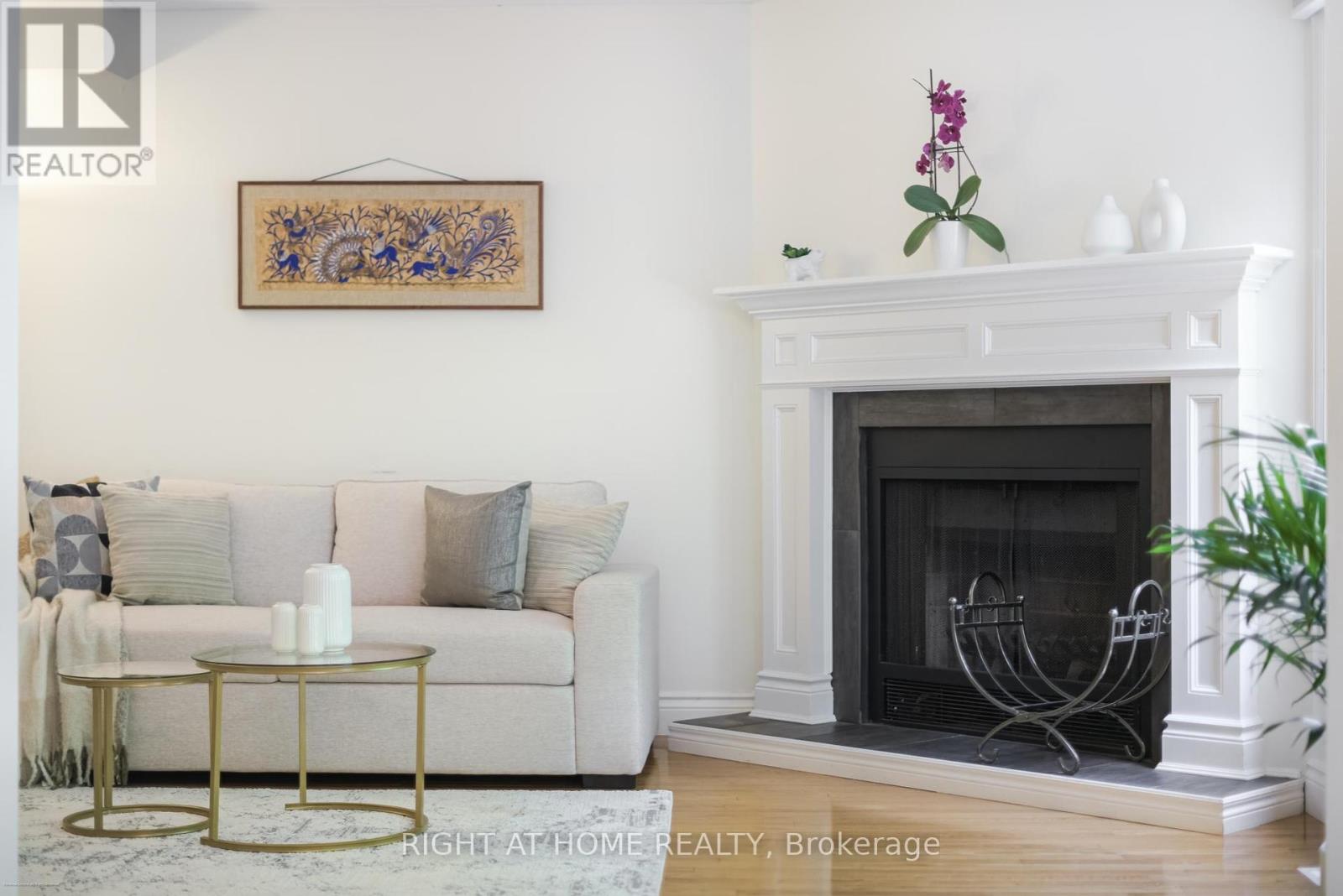 393 Vanden Bergh Boulevard, Newmarket (Bristol-London), Ontario  L3Y 7Z8 - Photo 13 - N12212460