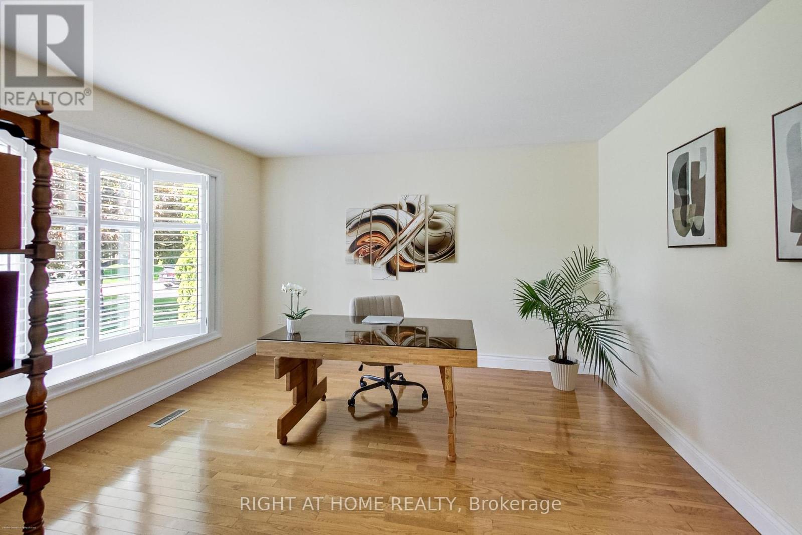 393 Vanden Bergh Boulevard, Newmarket (Bristol-London), Ontario  L3Y 7Z8 - Photo 17 - N12212460