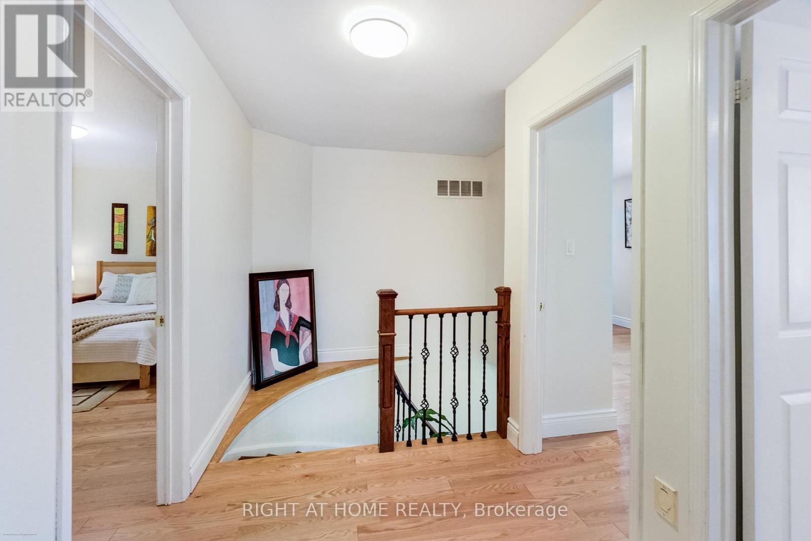 393 Vanden Bergh Boulevard, Newmarket (Bristol-London), Ontario  L3Y 7Z8 - Photo 19 - N12212460