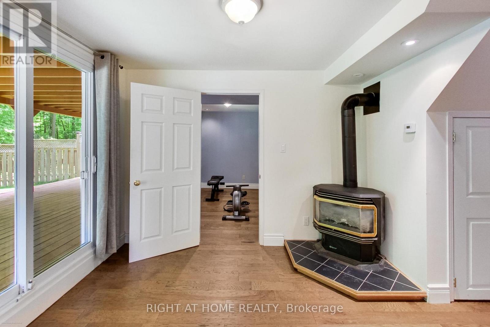 393 Vanden Bergh Boulevard, Newmarket (Bristol-London), Ontario  L3Y 7Z8 - Photo 28 - N12212460