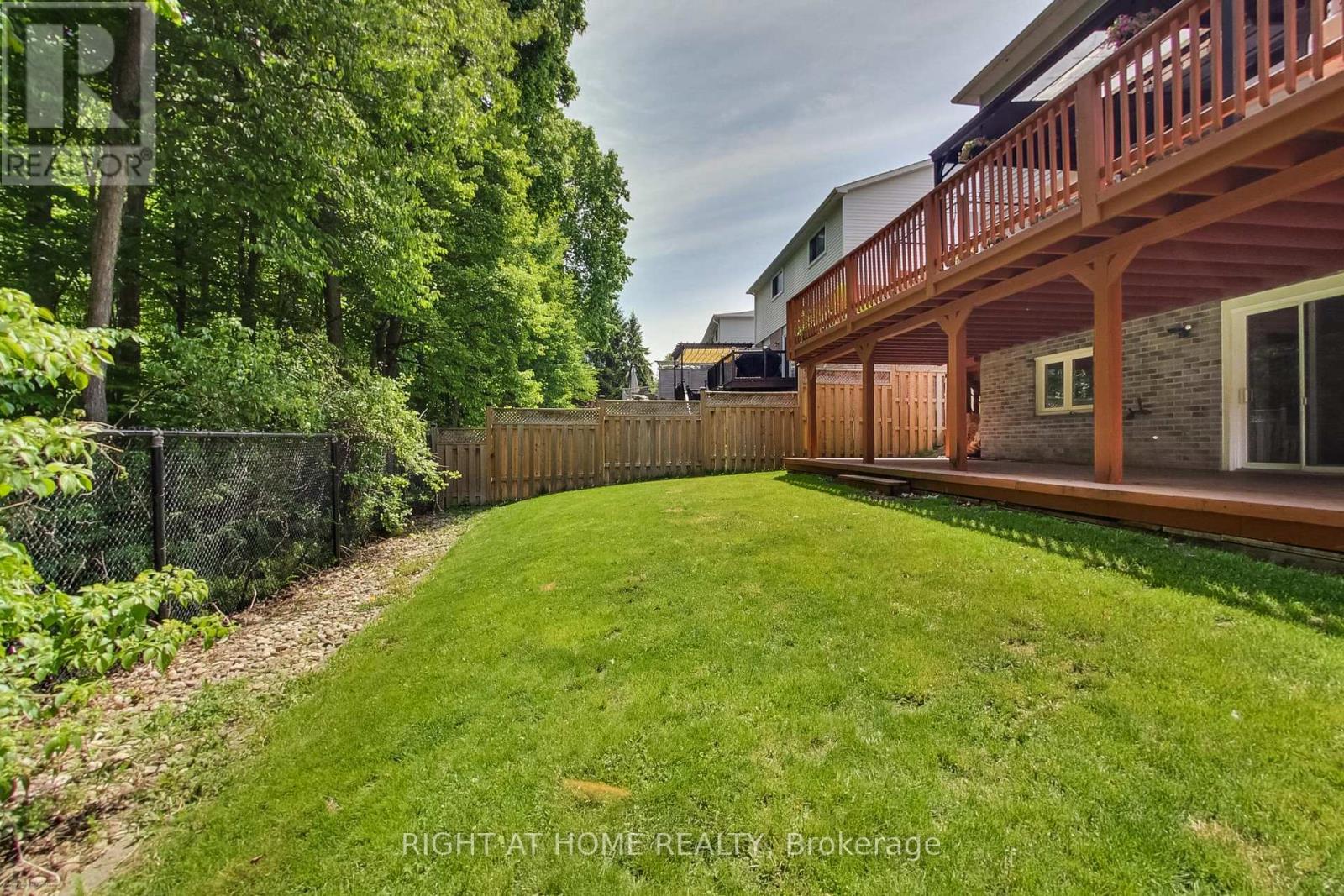 393 Vanden Bergh Boulevard, Newmarket (Bristol-London), Ontario  L3Y 7Z8 - Photo 37 - N12212460