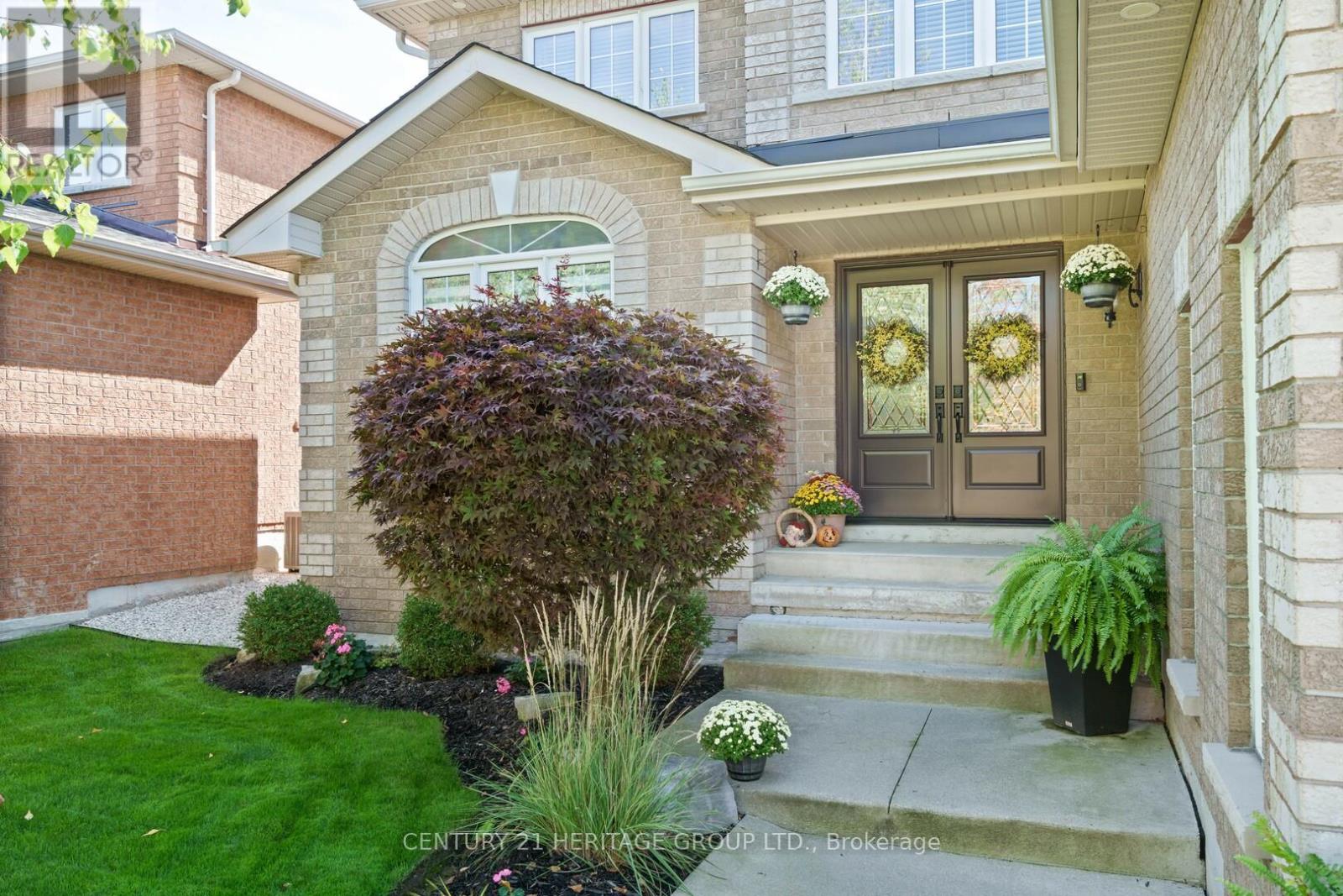 146 Metcalfe Drive, Bradford West Gwillimbury (Bradford), Ontario  L3Z 3J2 - Photo 3 - N12212471