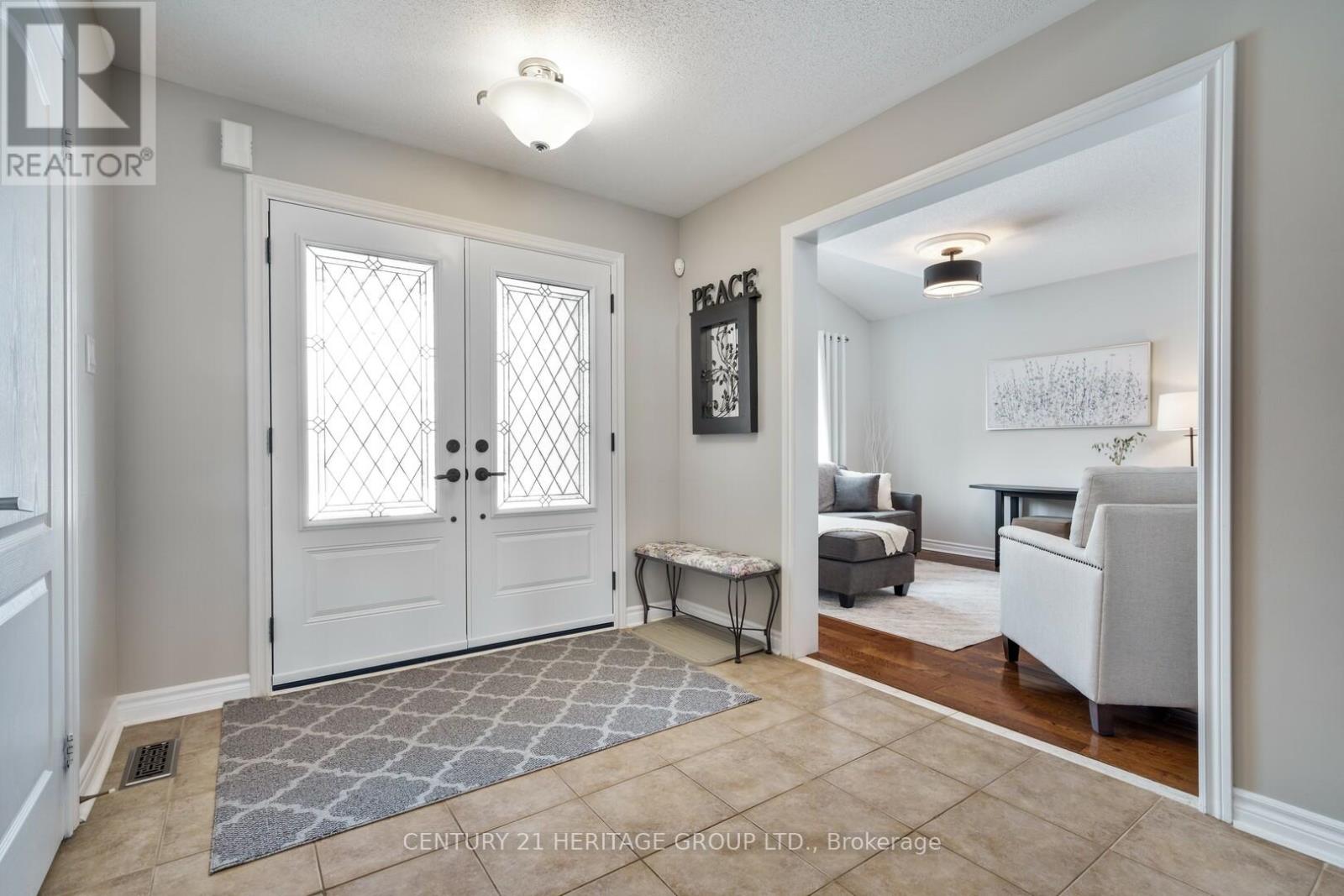 146 Metcalfe Drive, Bradford West Gwillimbury (Bradford), Ontario  L3Z 3J2 - Photo 4 - N12212471