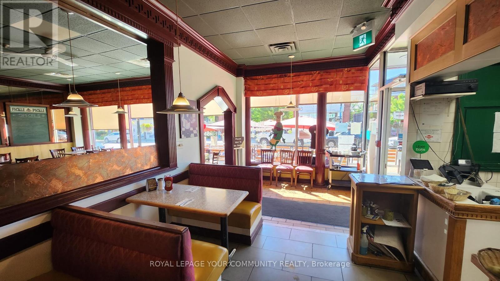 6302-04 Main Street, Whitchurch-Stouffville (Stouffville), Ontario  L4A 1G8 - Photo 5 - N12212486