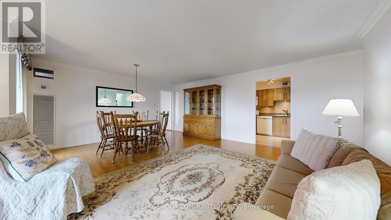 1008 - 50 Inverlochy Boulevard, Markham (Royal Orchard), Ontario  L3T 4T6 - Photo 5 - N12212541