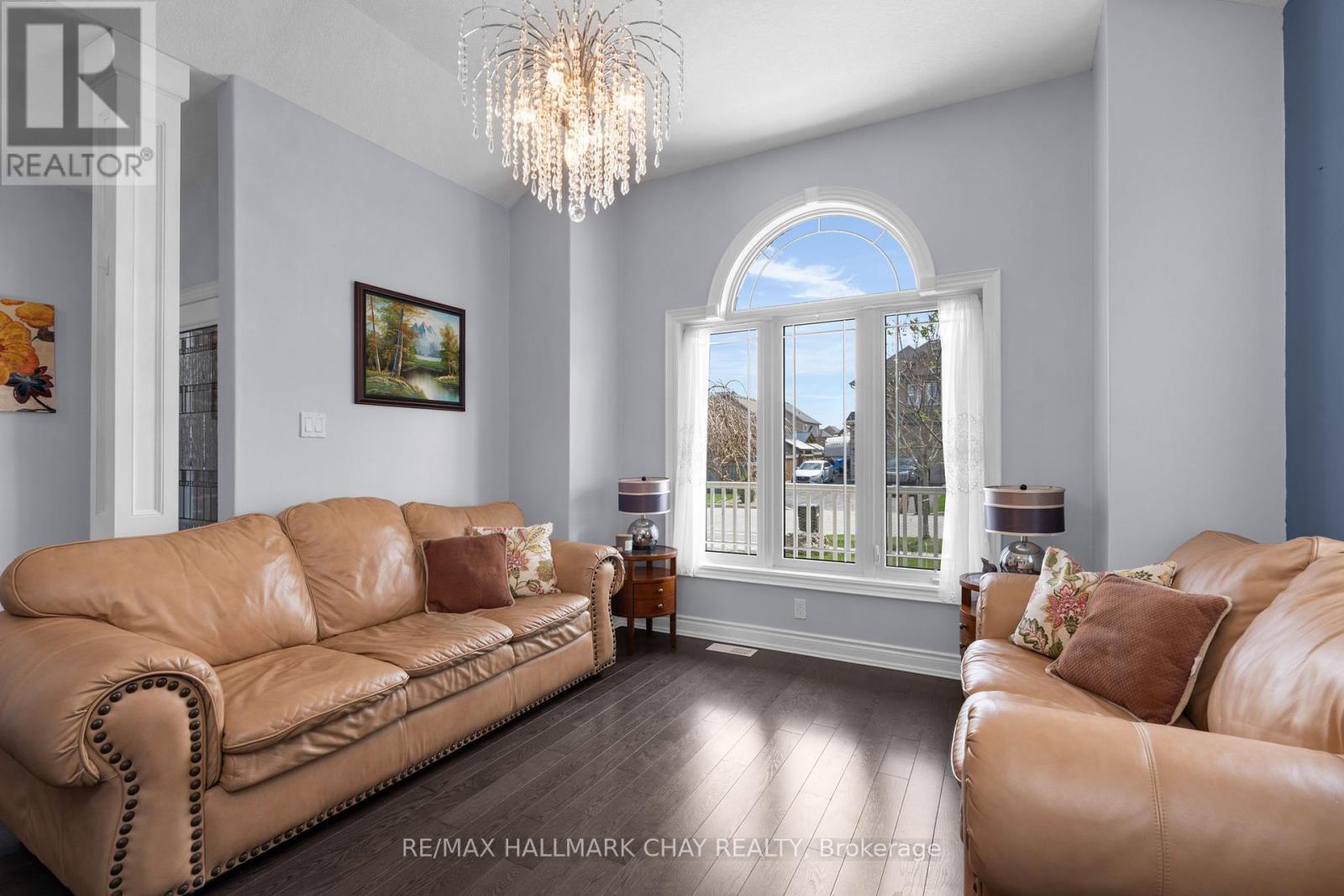 60 Brownley Lane, Essa (Angus), Ontario  L3W 0P9 - Photo 6 - N12212553