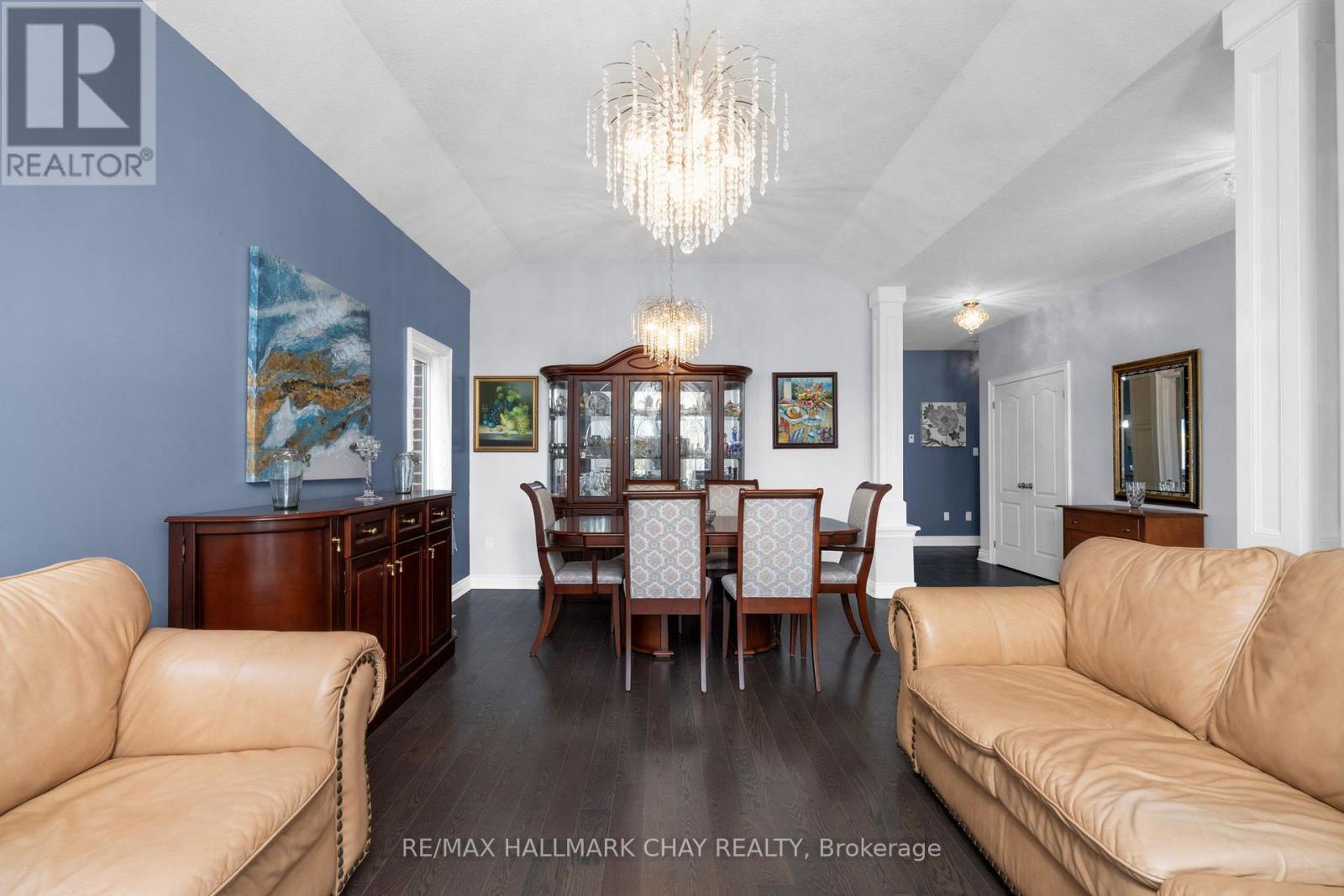 60 Brownley Lane, Essa (Angus), Ontario  L3W 0P9 - Photo 7 - N12212553