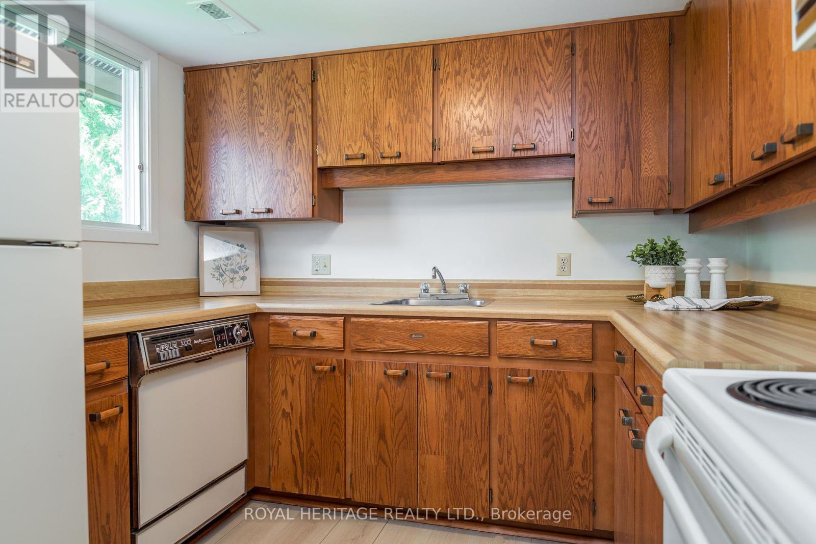 311 - 1102 Horseshoe Valley Road W, Oro-Medonte (Horseshoe Valley), Ontario  L4M 4Y8 - Photo 16 - S12212383