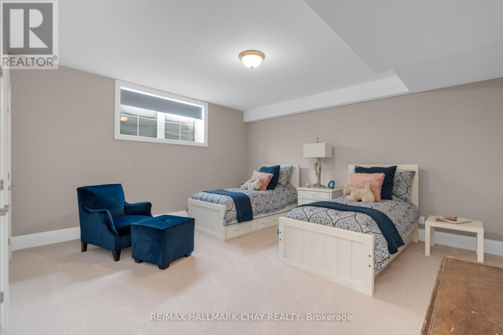 12 Thoroughbred Drive, Oro-Medonte, Ontario  L0K 1E0 - Photo 36 - S12212453