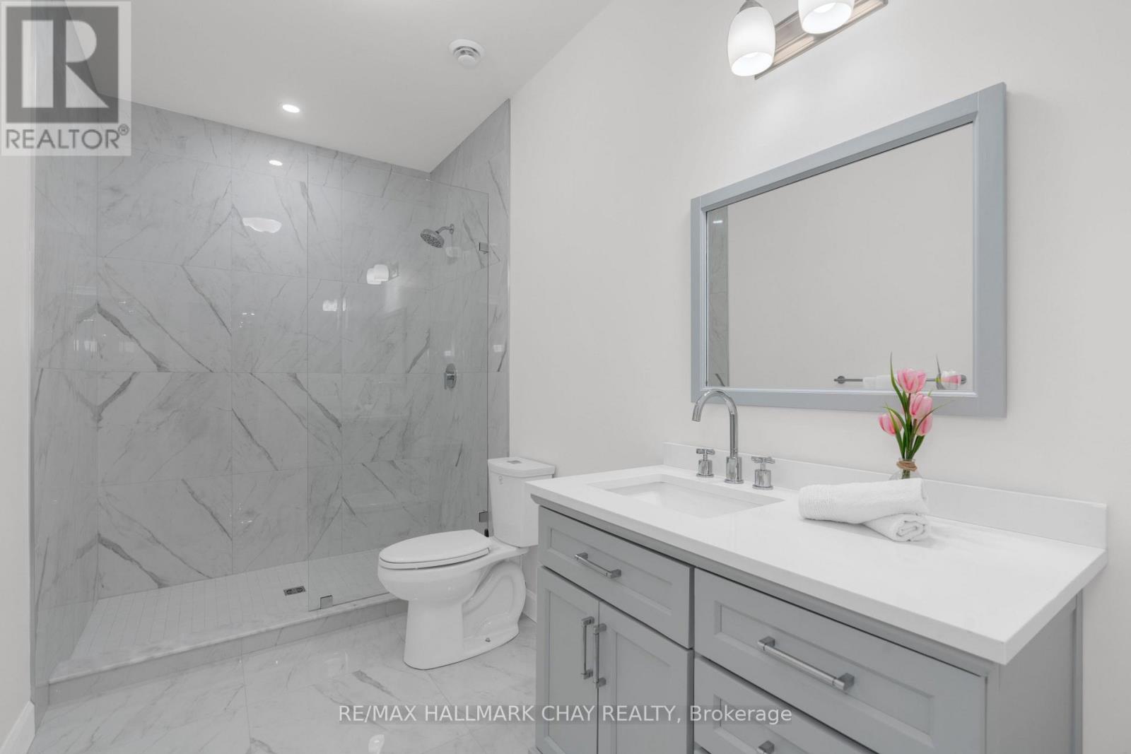 12 Thoroughbred Drive, Oro-Medonte, Ontario  L0K 1E0 - Photo 38 - S12212453