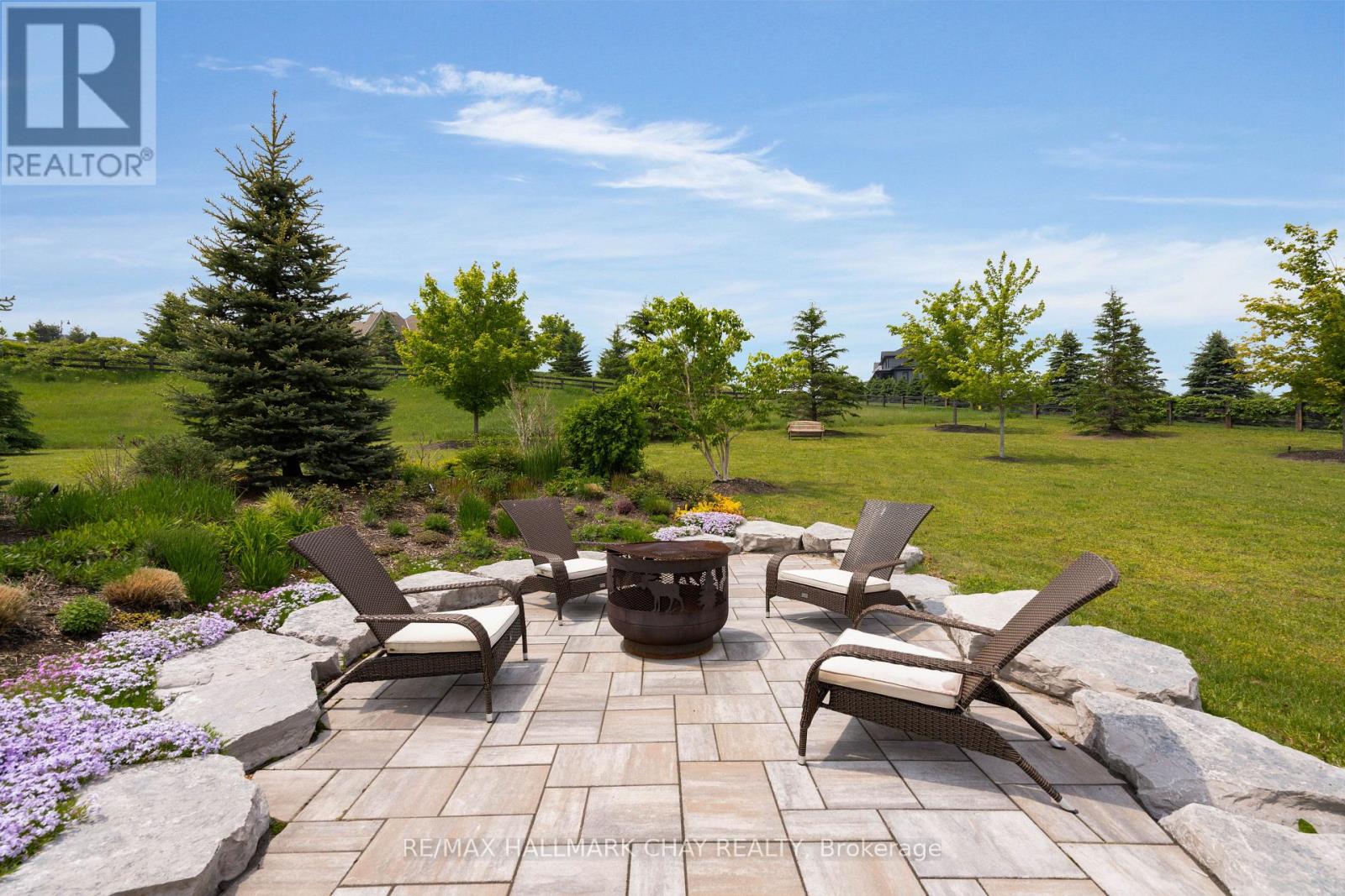 12 Thoroughbred Drive, Oro-Medonte, Ontario  L0K 1E0 - Photo 6 - S12212453
