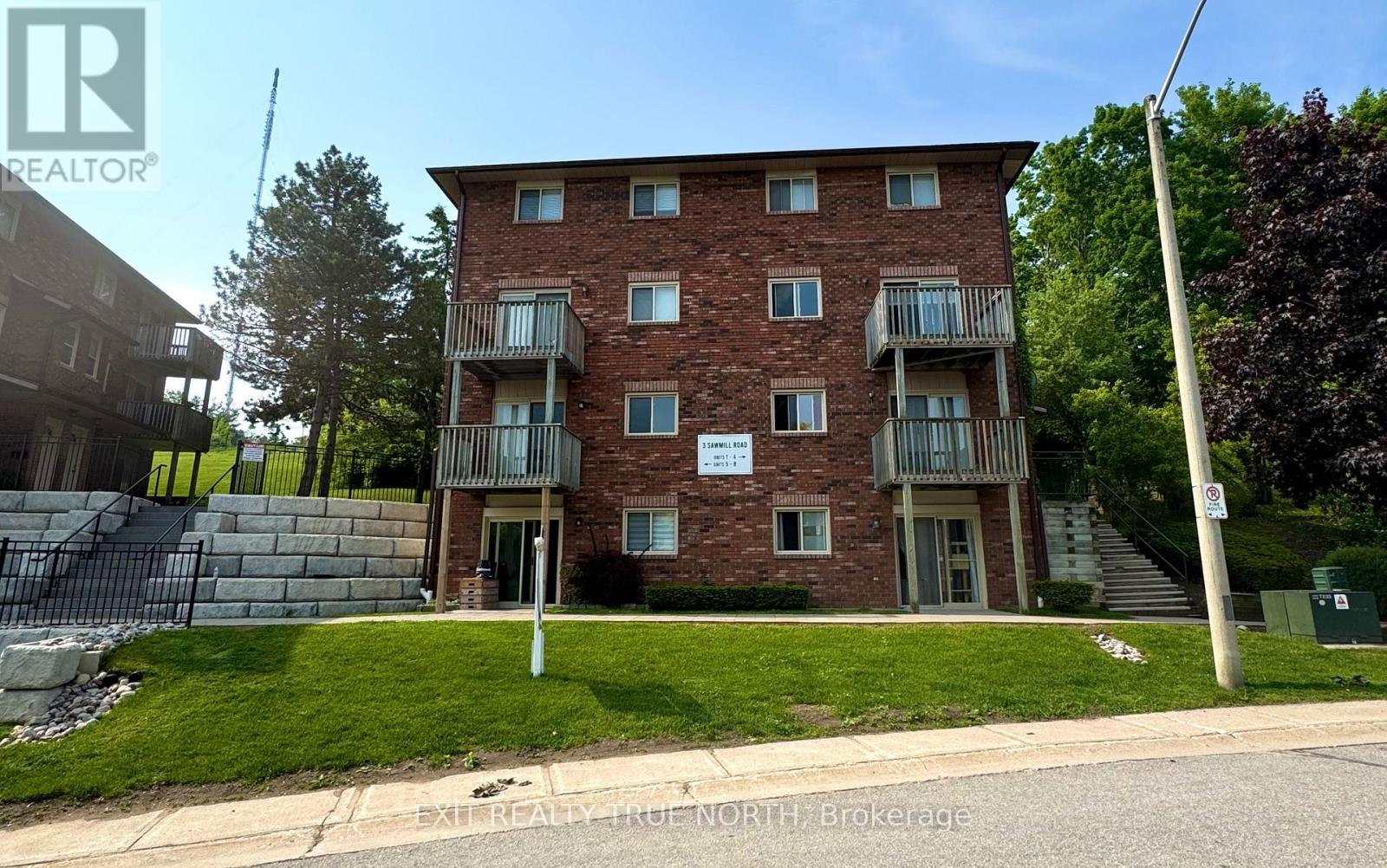 7 - 3 Sawmill Road, Barrie (Ardagh), Ontario  L4N 6X3 - Photo 2 - S12212530