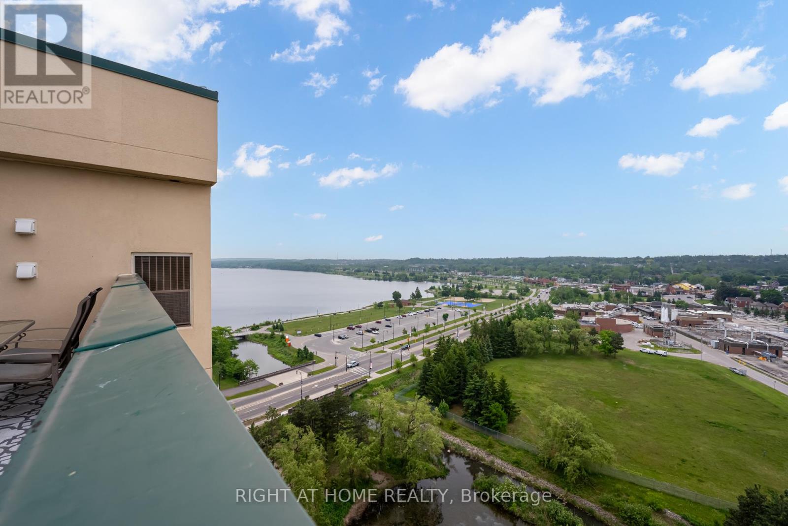 1701 - 75 Ellen Street, Barrie (Lakeshore), Ontario  L4N 7R6 - Photo 22 - S12212539