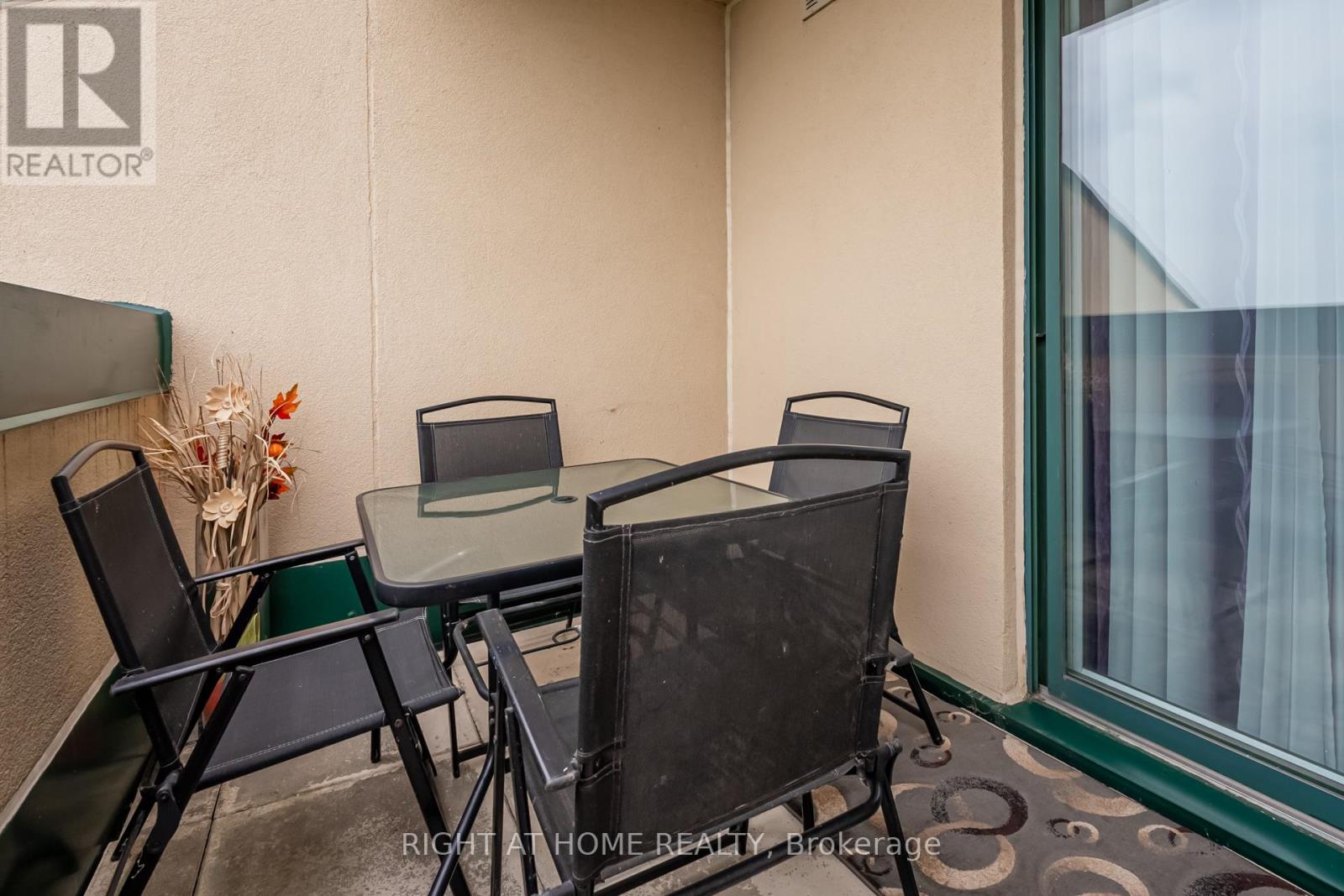 1701 - 75 Ellen Street, Barrie (Lakeshore), Ontario  L4N 7R6 - Photo 25 - S12212539