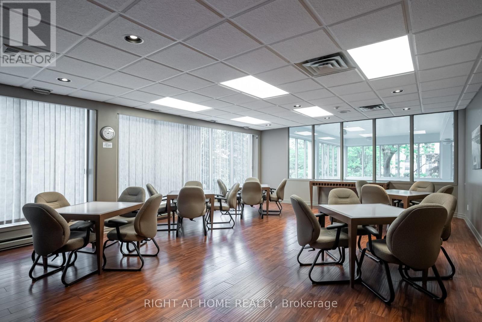 1701 - 75 Ellen Street, Barrie (Lakeshore), Ontario  L4N 7R6 - Photo 31 - S12212539