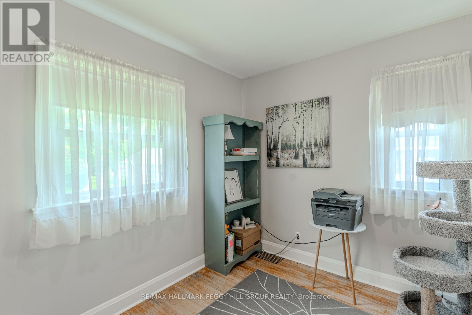 29 Argyle Avenue, Orillia, Ontario  L3V 2V5 - Photo 11 - S12212561