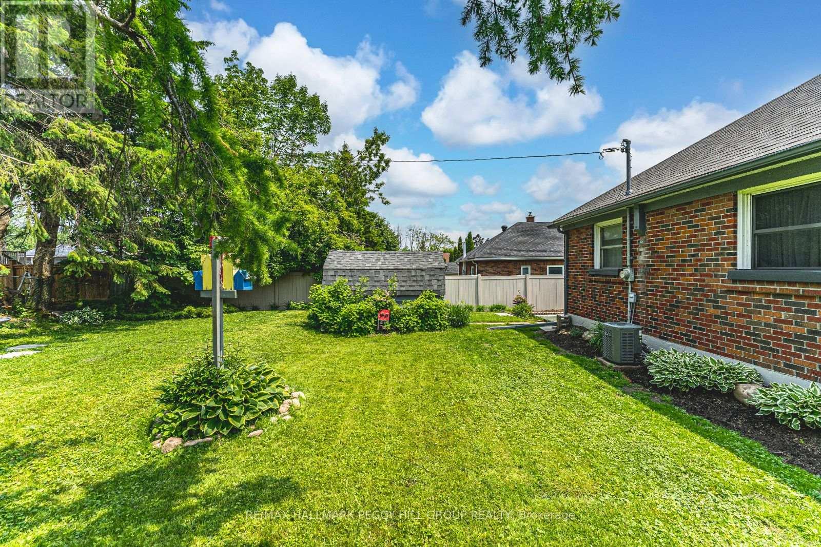 29 Argyle Avenue, Orillia, Ontario  L3V 2V5 - Photo 18 - S12212561