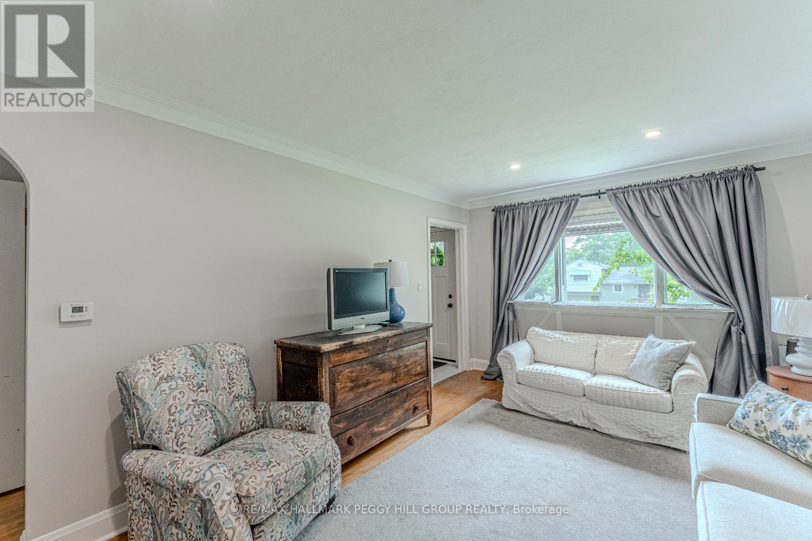 29 Argyle Avenue, Orillia, Ontario  L3V 2V5 - Photo 8 - S12212561