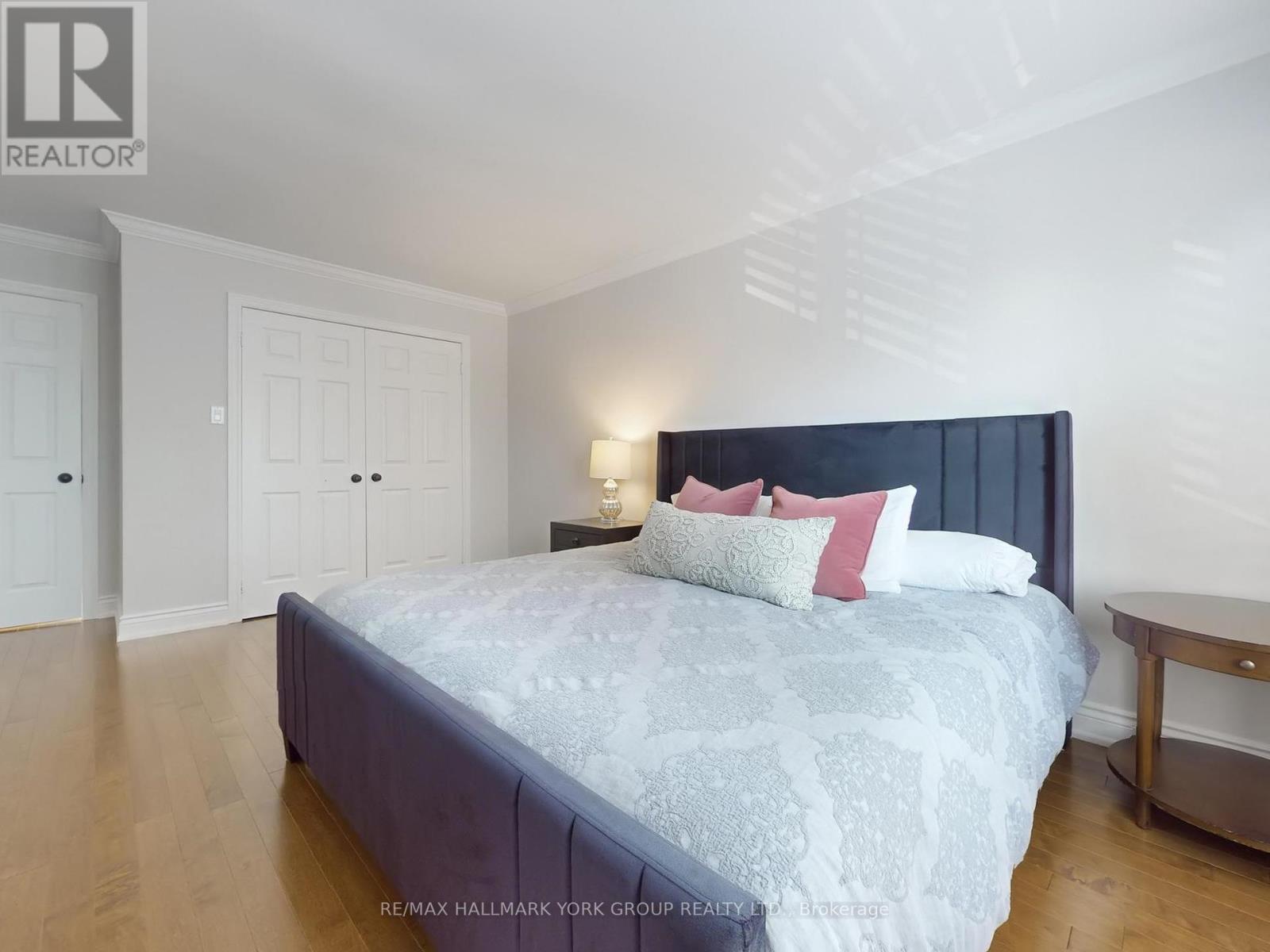 94 Mcgee Crescent, Aurora, Ontario  L4G 6L8 - Photo 29 - N12206042