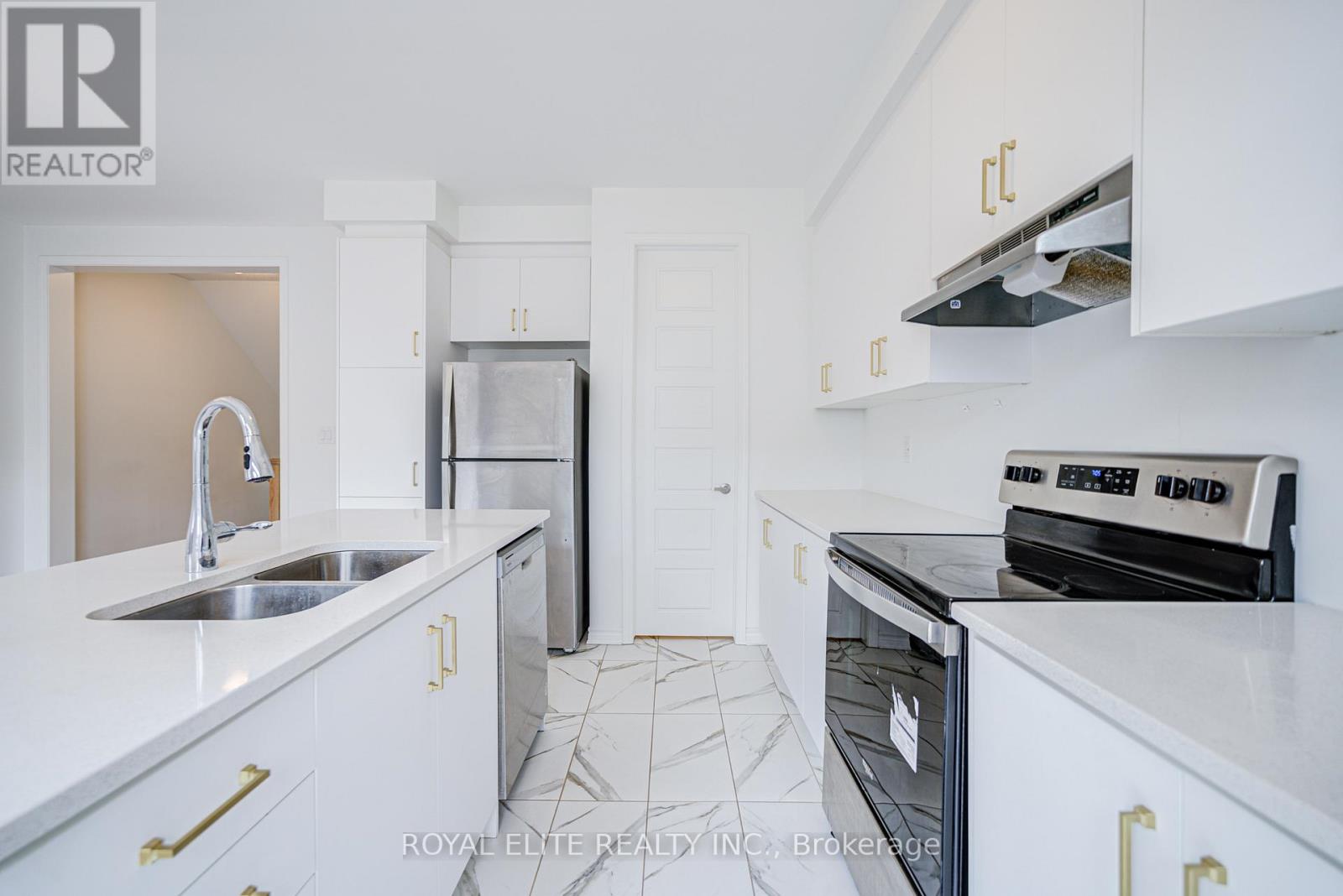 1374 William Halton Parkway, Oakville, Ontario  L6M 5P2 - Photo 10 - W12140513