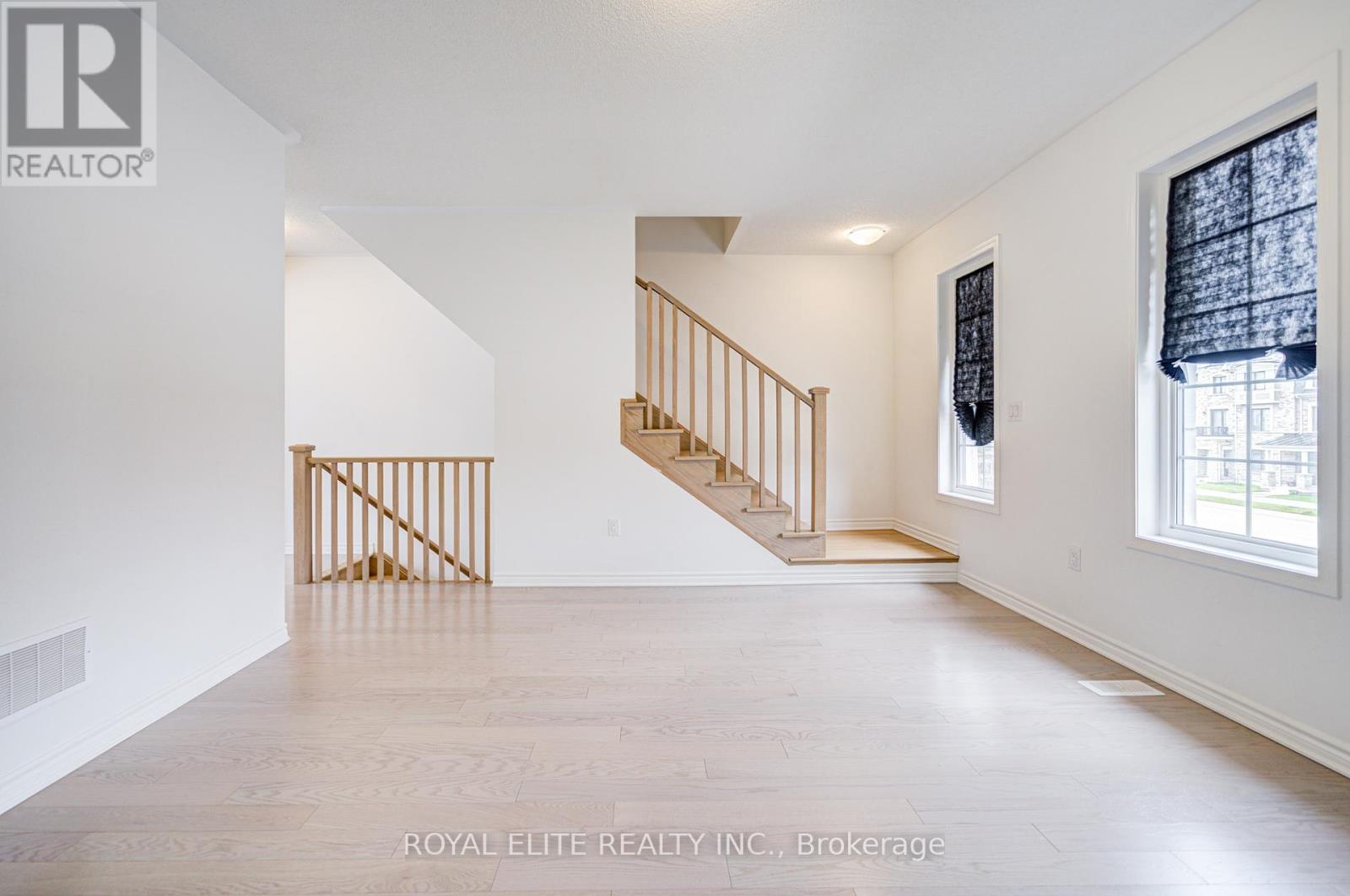 1374 William Halton Parkway, Oakville, Ontario  L6M 5P2 - Photo 14 - W12140513