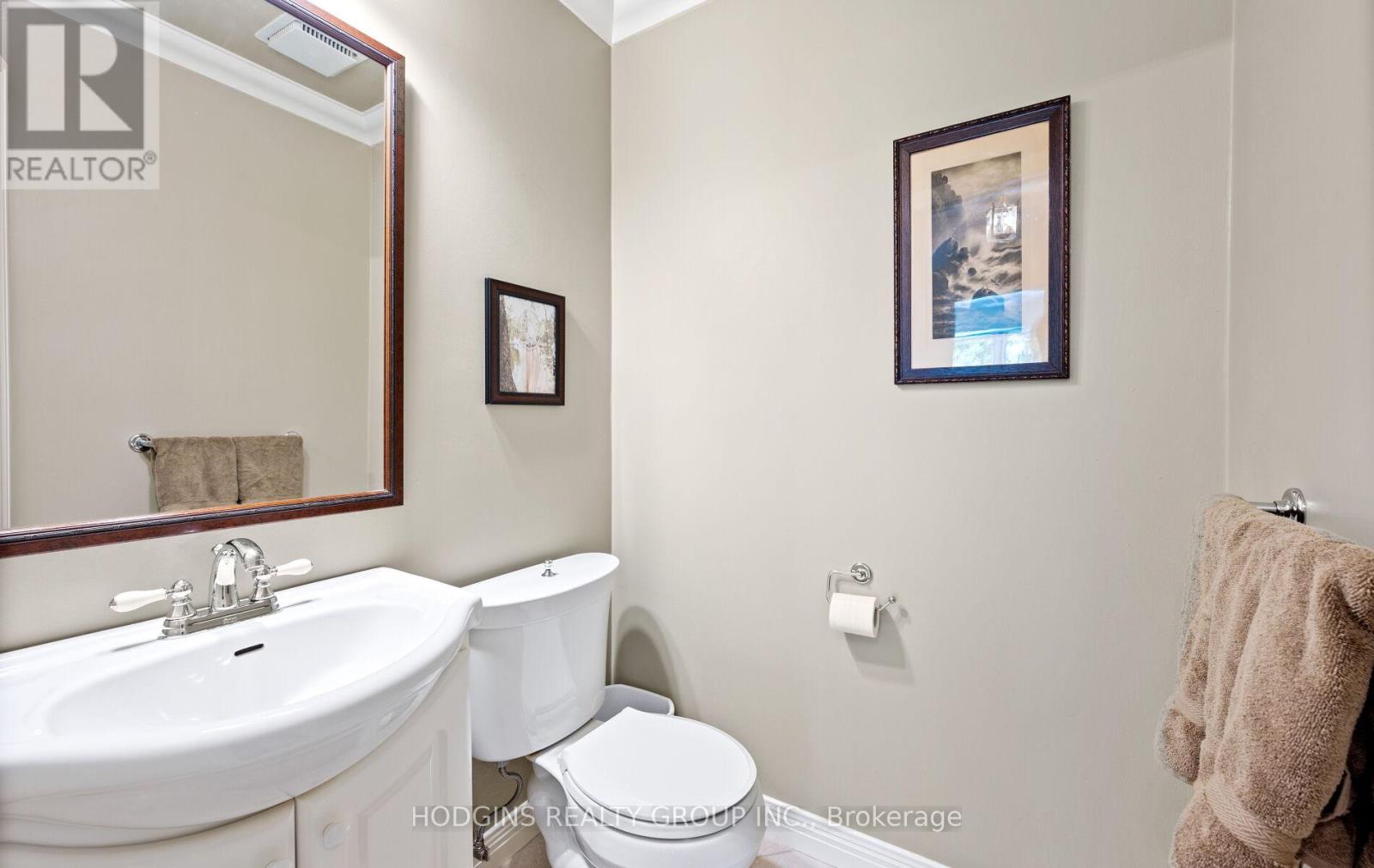 2547 King Richard's Place, Mississauga, Ontario  L5K 2H5 - Photo 16 - W12209785