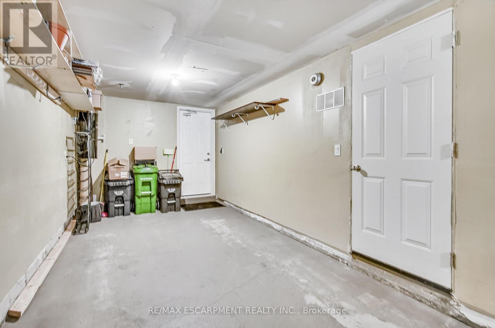 41 Twenty Ninth Street, Toronto, Ontario  M8V 3E2 - Photo 28 - W12210996