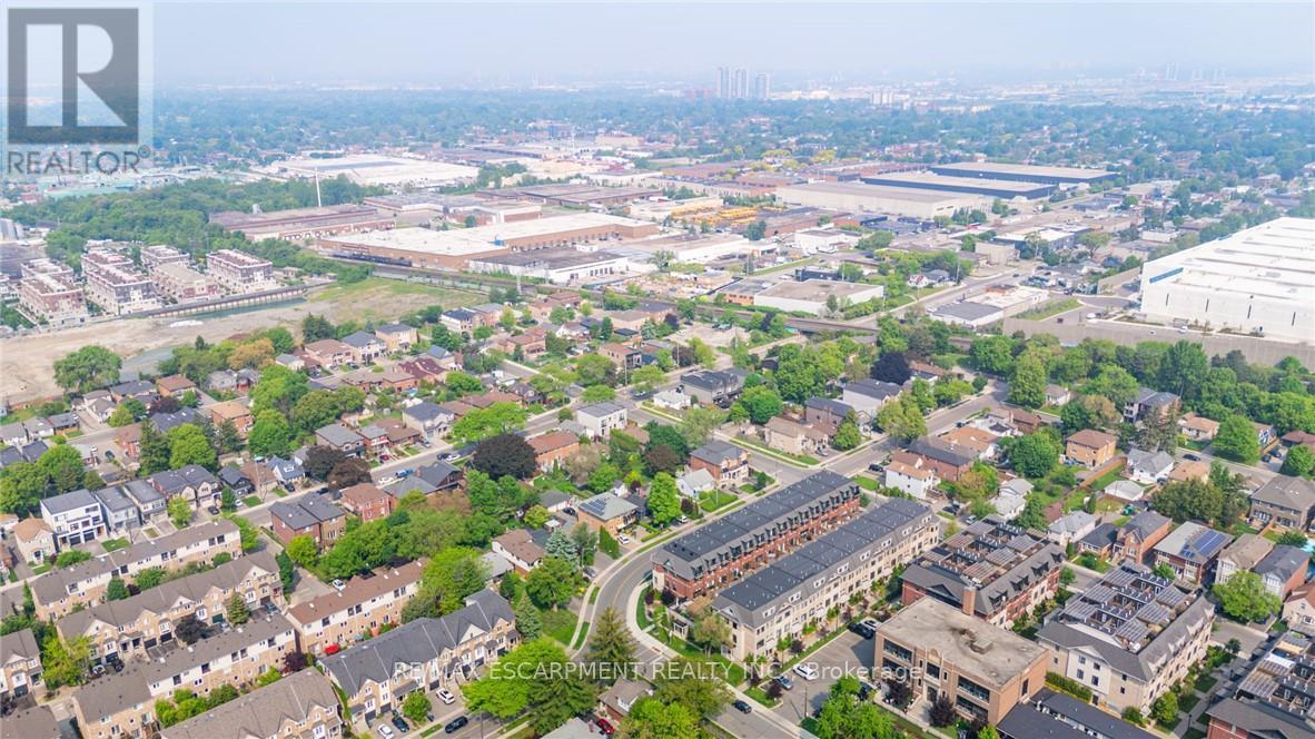 41 Twenty Ninth Street, Toronto, Ontario  M8V 3E2 - Photo 34 - W12210996