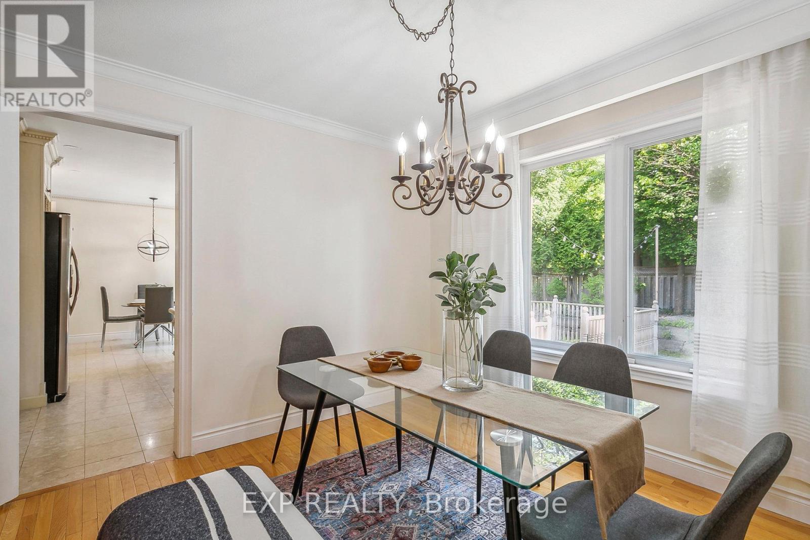 1572 Knareswood Drive, Mississauga, Ontario  L5H 2M1 - Photo 16 - W12212362