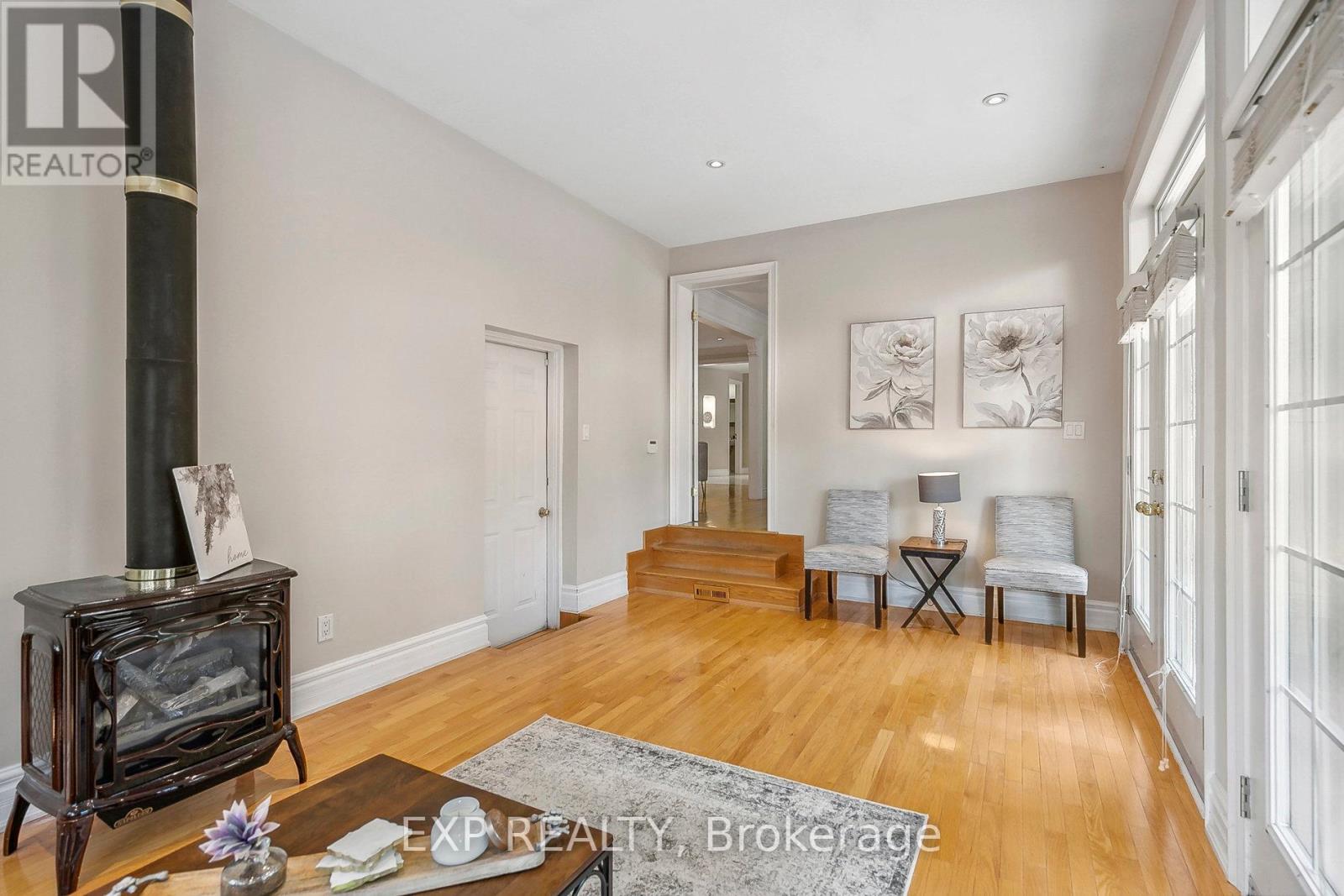 1572 Knareswood Drive, Mississauga, Ontario  L5H 2M1 - Photo 35 - W12212362