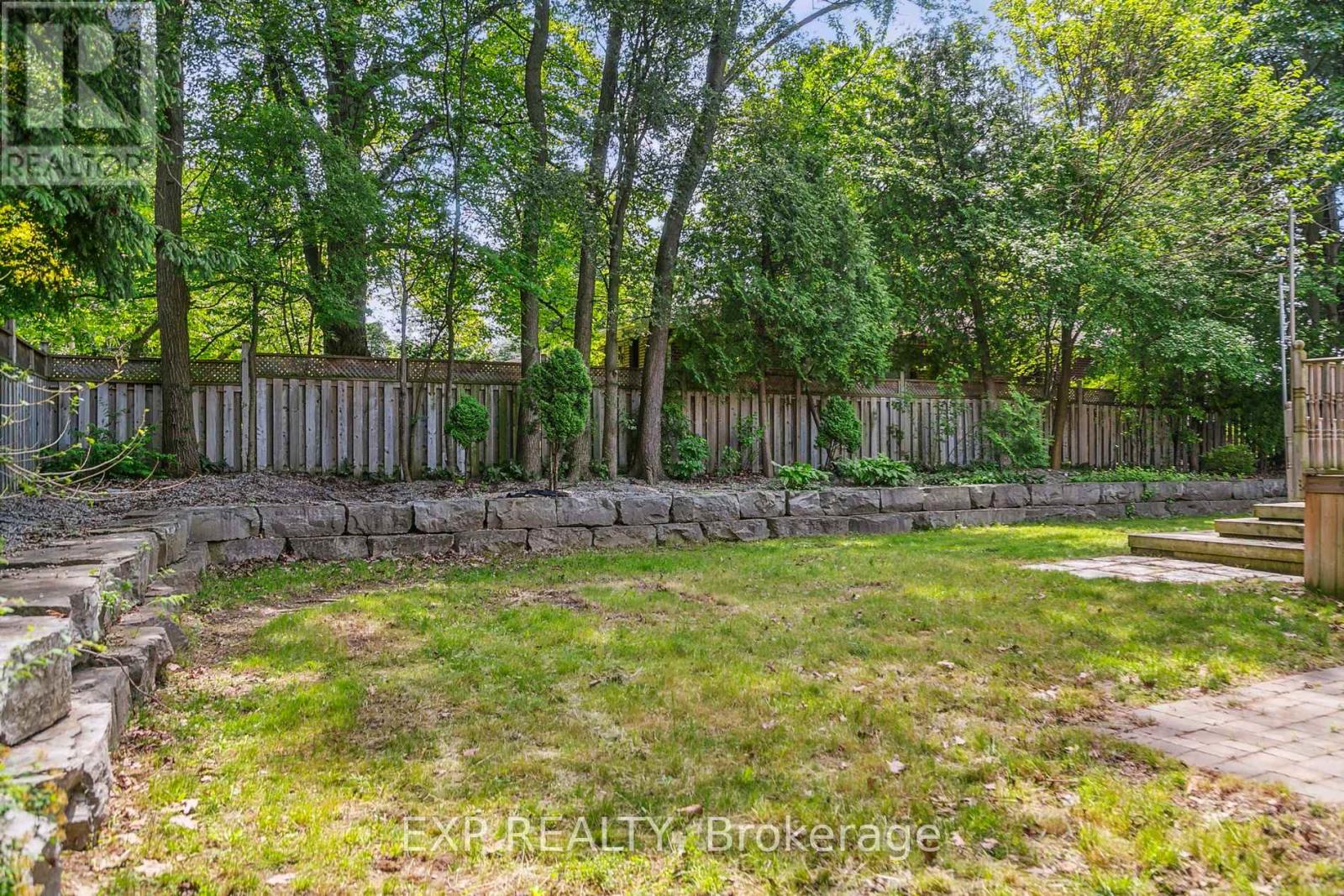 1572 Knareswood Drive, Mississauga, Ontario  L5H 2M1 - Photo 41 - W12212362