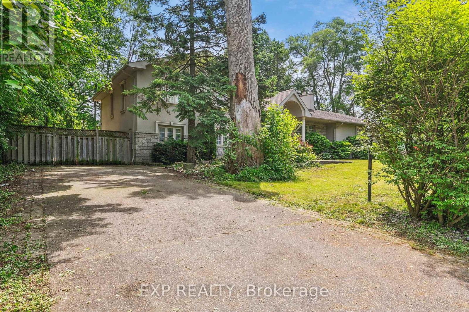 1572 Knareswood Drive, Mississauga, Ontario  L5H 2M1 - Photo 44 - W12212362