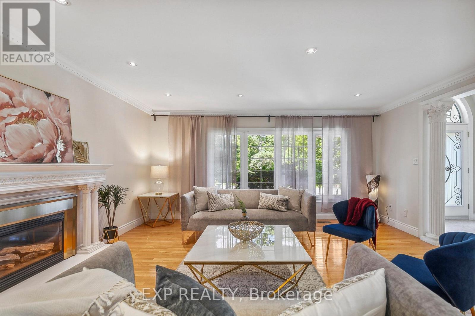 1572 Knareswood Drive, Mississauga, Ontario  L5H 2M1 - Photo 6 - W12212362