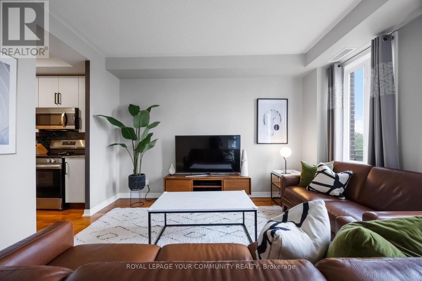 416 - 245 Dalesford Road, Toronto (Stonegate-Queensway), Ontario  M8Y 4H7 - Photo 4 - W12212370