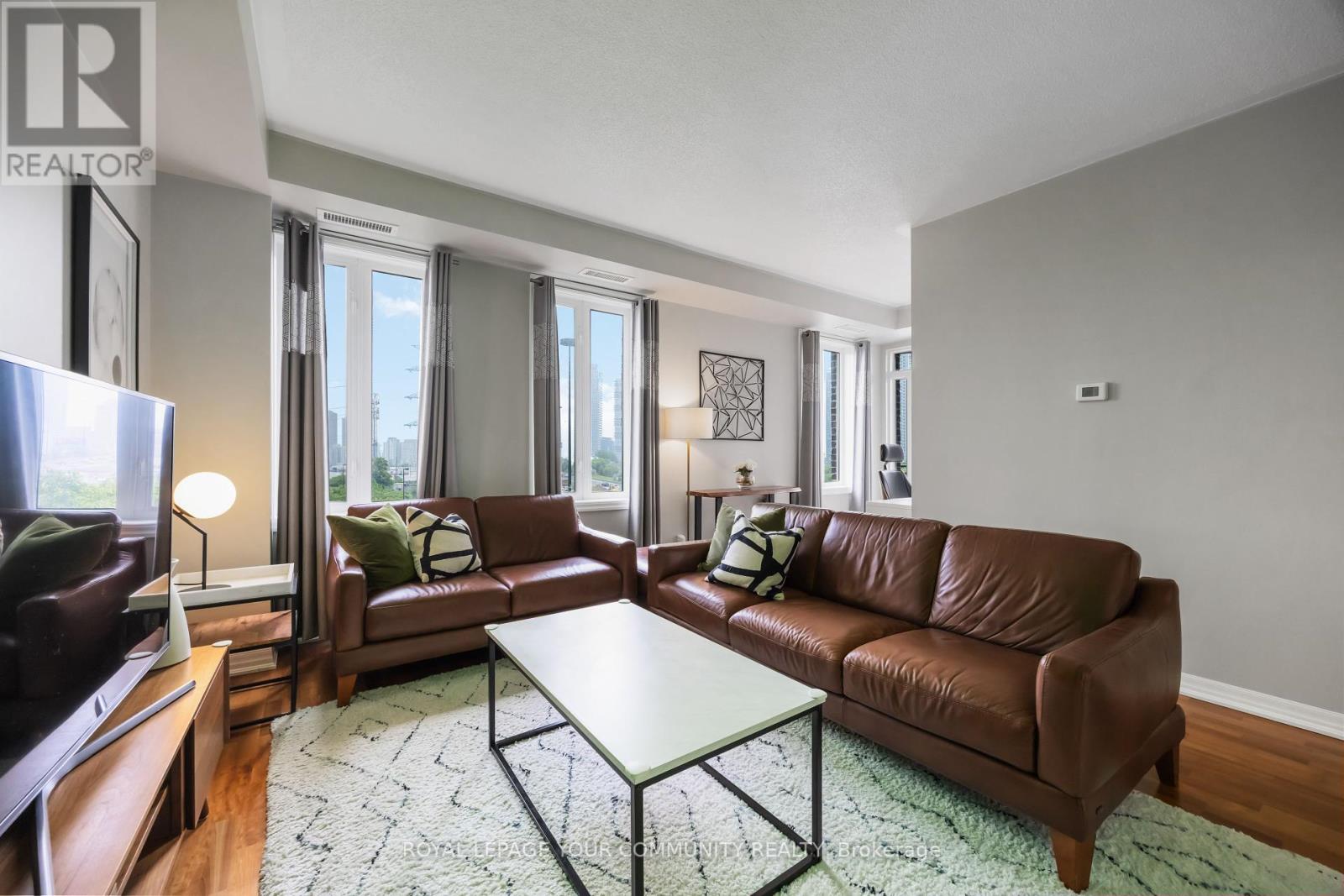 416 - 245 Dalesford Road, Toronto (Stonegate-Queensway), Ontario  M8Y 4H7 - Photo 5 - W12212370