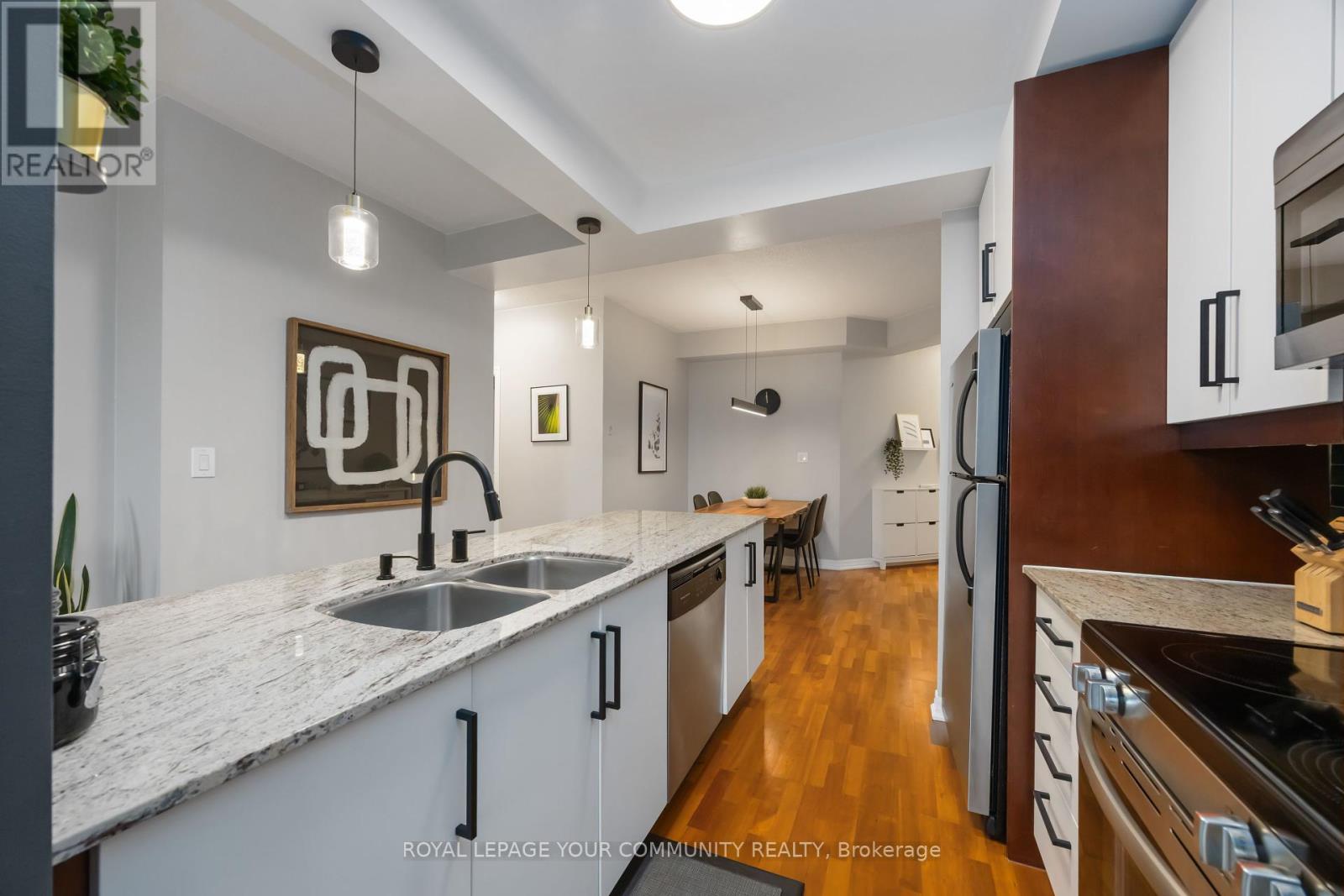 416 - 245 Dalesford Road, Toronto (Stonegate-Queensway), Ontario  M8Y 4H7 - Photo 8 - W12212370