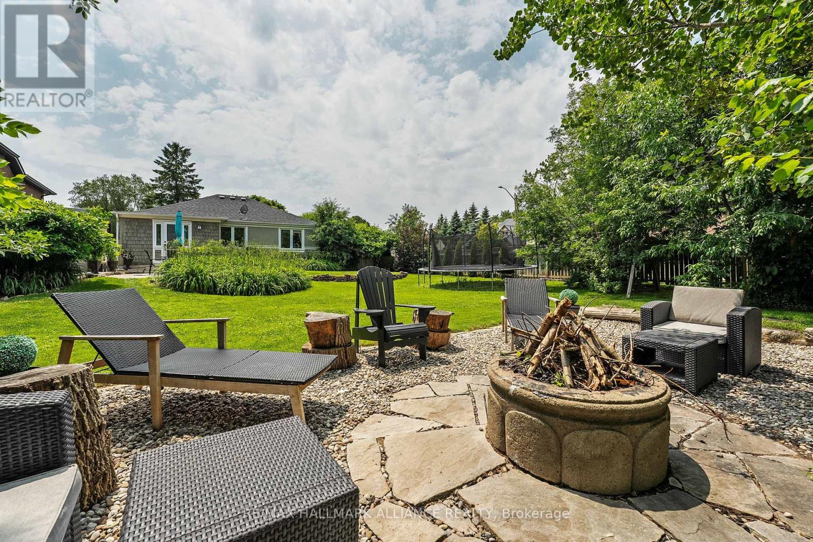 1089 Churchill Avenue, Oakville, Ontario  L6H 2A7 - Photo 38 - W12212382
