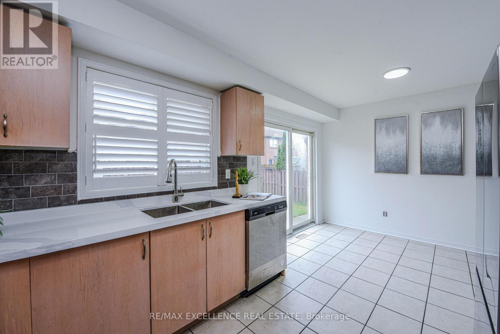 78 Mccrimmon Drive, Brampton (Fletcher's Meadow), Ontario  L7A 2Z3 - Photo 12 - W12212402