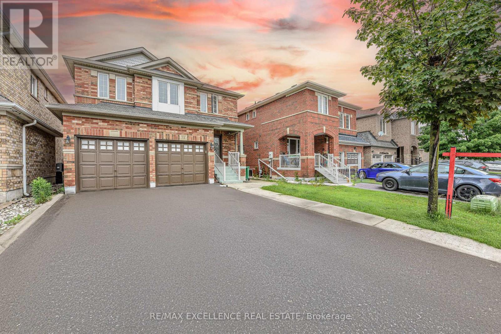 78 Mccrimmon Drive, Brampton (Fletcher's Meadow), Ontario  L7A 2Z3 - Photo 2 - W12212402