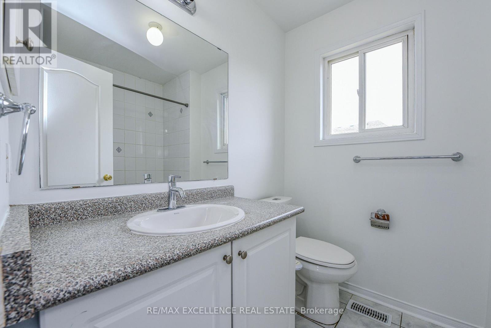 78 Mccrimmon Drive, Brampton (Fletcher's Meadow), Ontario  L7A 2Z3 - Photo 27 - W12212402