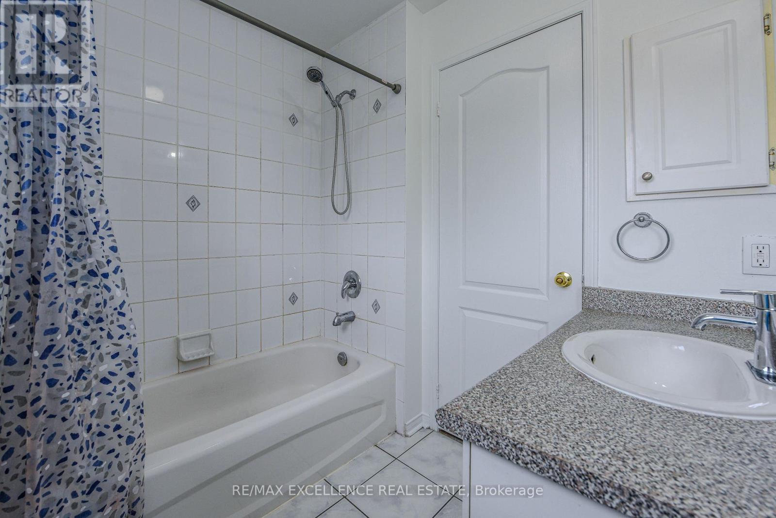 78 Mccrimmon Drive, Brampton (Fletcher's Meadow), Ontario  L7A 2Z3 - Photo 28 - W12212402