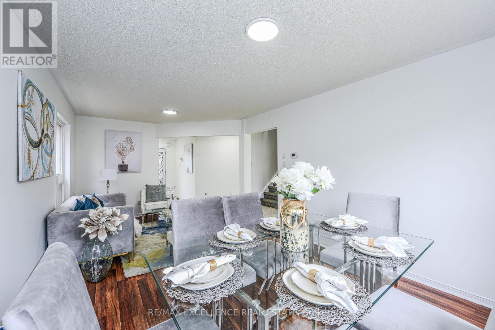 78 Mccrimmon Drive, Brampton (Fletcher's Meadow), Ontario  L7A 2Z3 - Photo 8 - W12212402