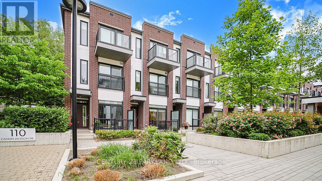 102 - 110 Canon Jackson Drive, Toronto (Brookhaven-Amesbury), Ontario  M6M 3Z4 - Photo 1 - W12212406
