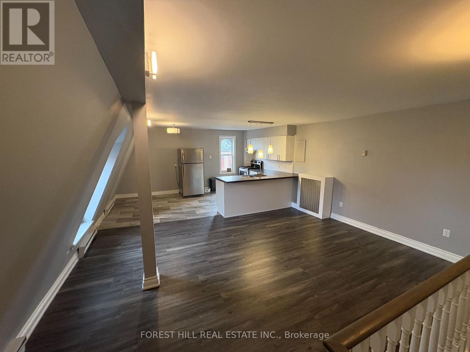 4 - 235 Queen Street S, Mississauga (Streetsville), Ontario  L5M 1L7 - Photo 2 - W12212420