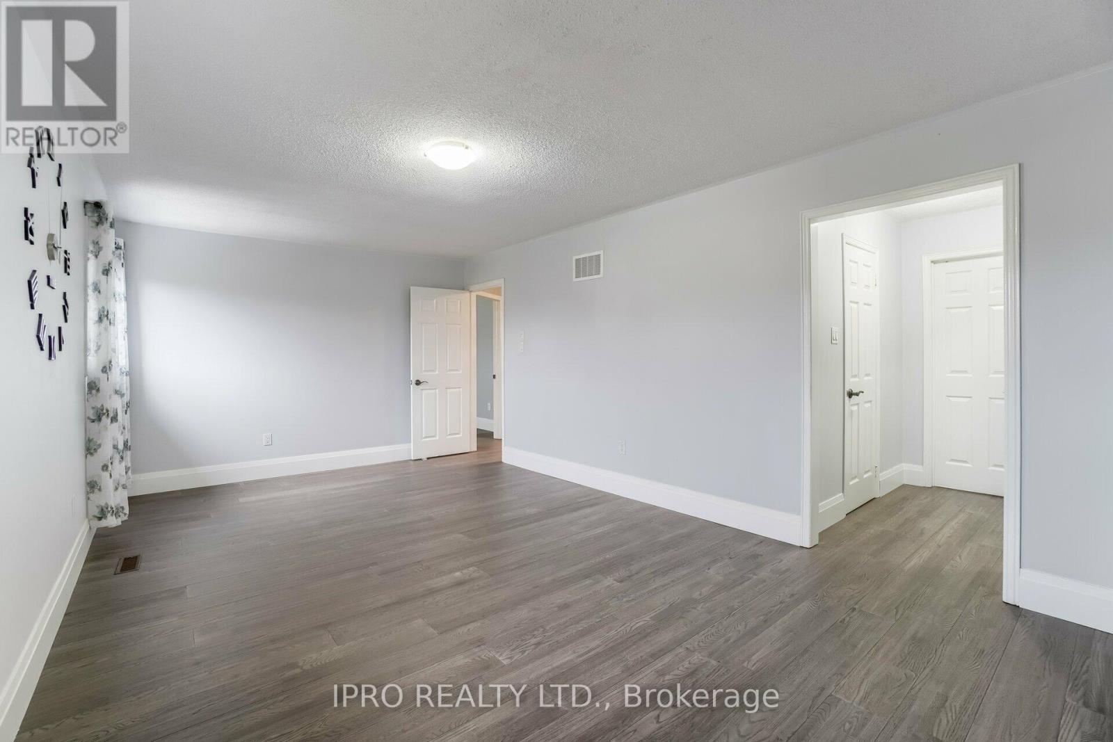 1136 Springwater Crescent, Mississauga (East Credit), Ontario  L5V 1G3 - Photo 26 - W12212422